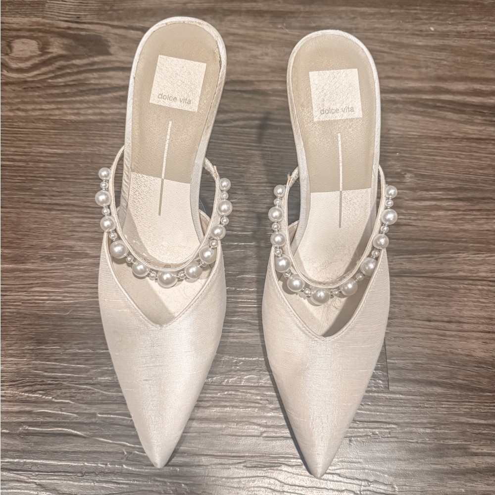 Dolce Vita Kanika Pearl Mid Heels Vanilla Pearls - 2.3 inch heel